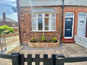Front Forecourt- click for photo gallery